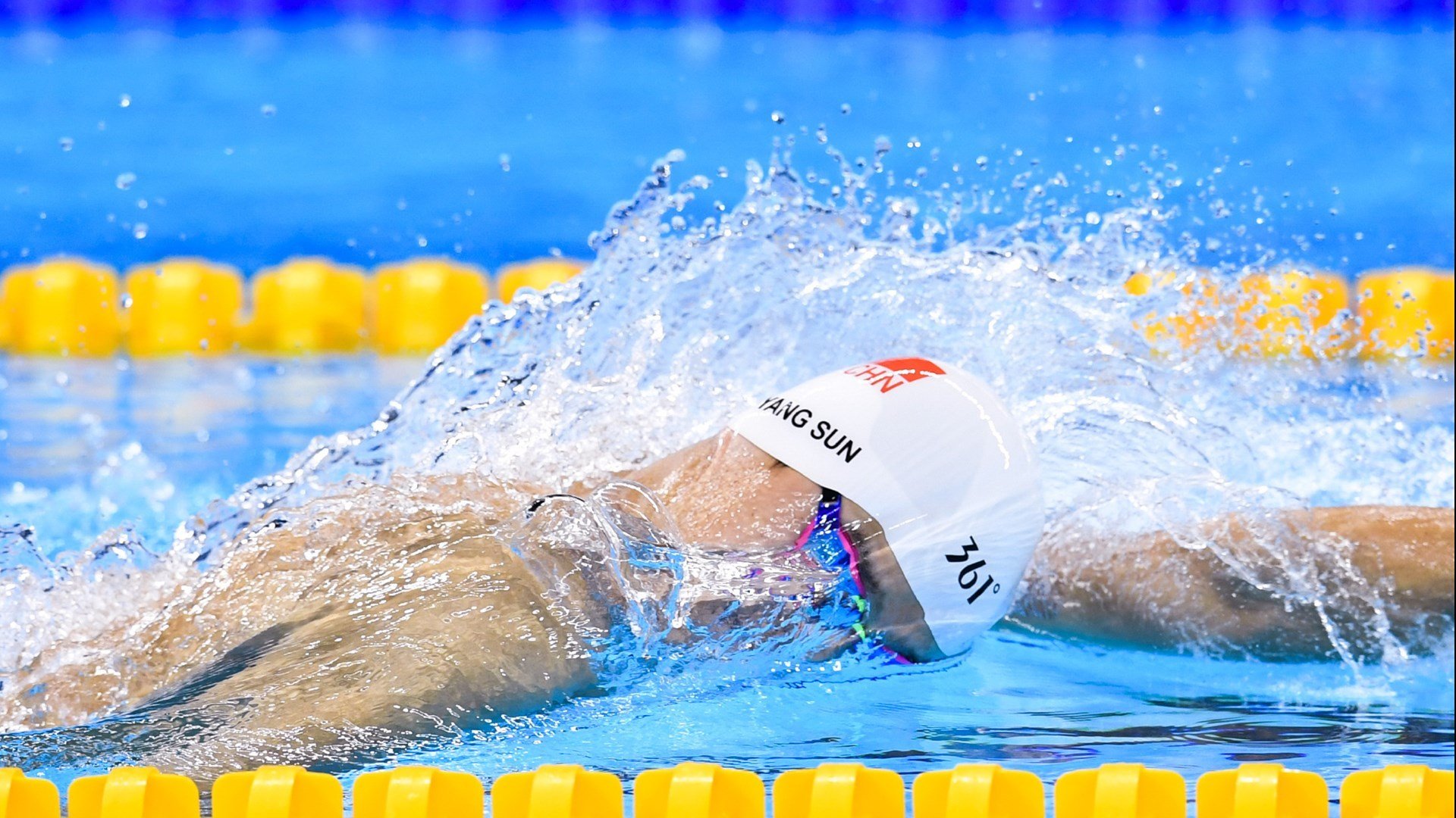 逆转之夜，从F1争冠到希腊奇迹，竞技体育的永恒魅力