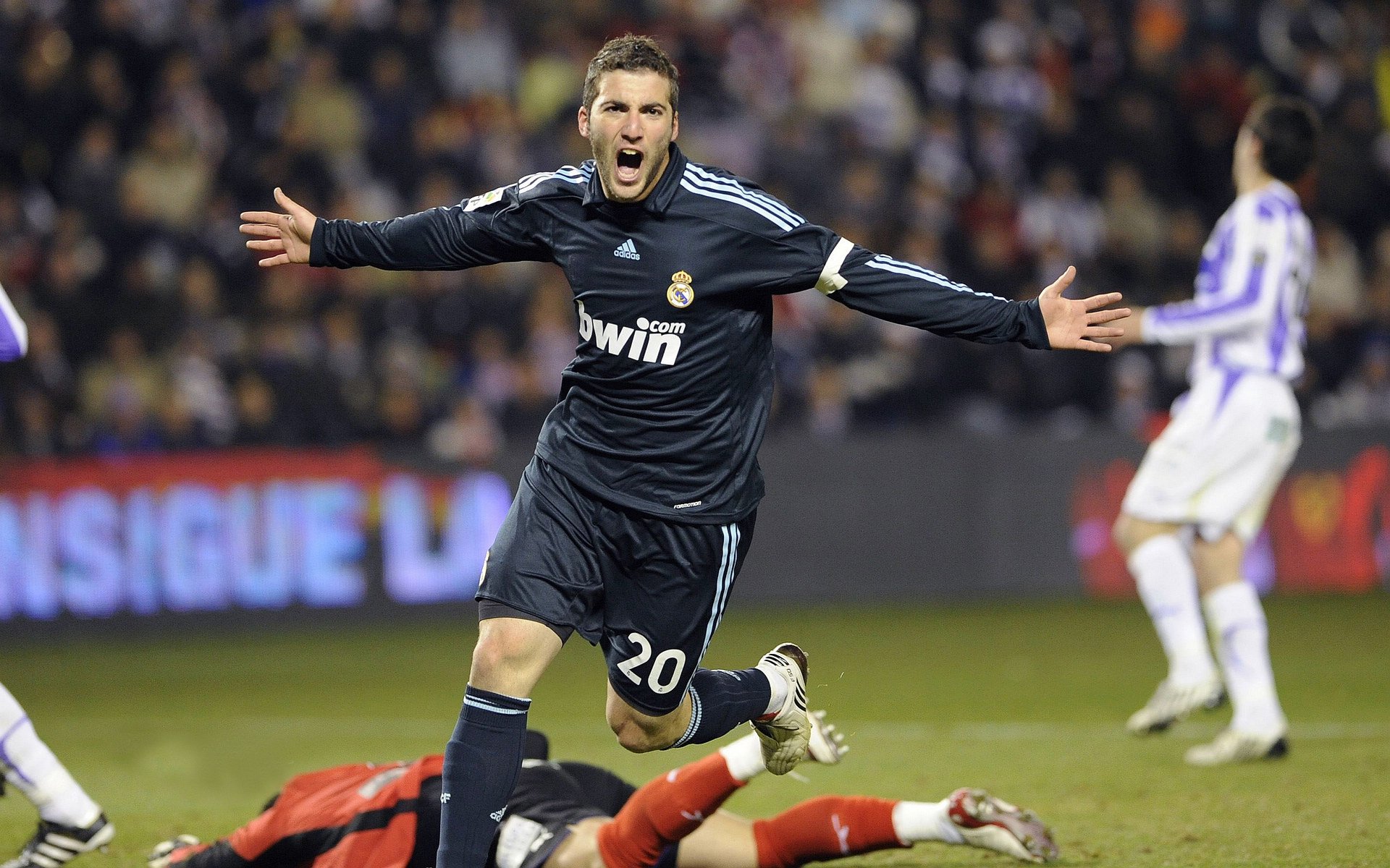 北欧风暴逆转太极虎,迪马利亚惊艳四座的斯德哥尔摩之夜